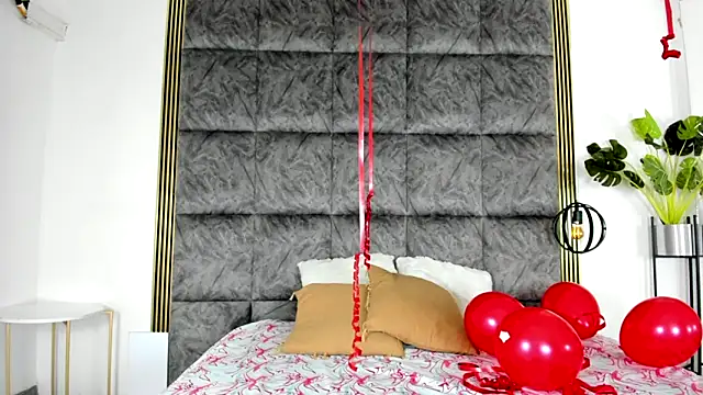 LaurenRodriiguez online show from 02-14-25, 12:47