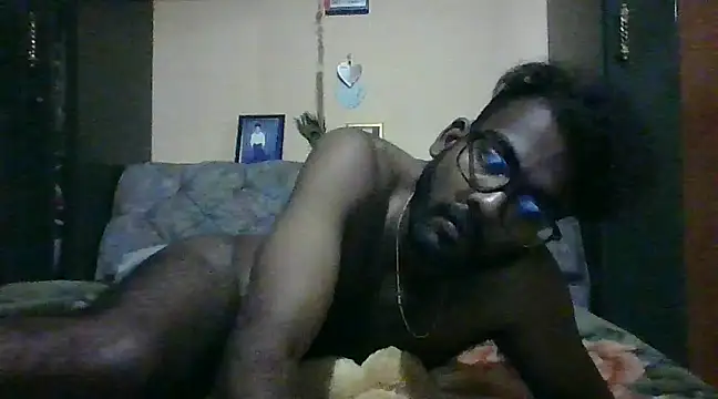 Snapshot of blackcock0301 chatting on 01-04-25, 12:16 blackcock0301 online show from 01-04-25, 12:16