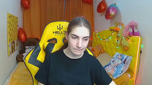 NikaStark  online show from 03-21-25, 07:24