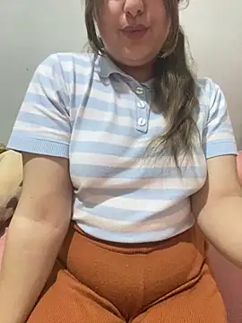 yassminsexy22 online show from 02-21-26, 07:37