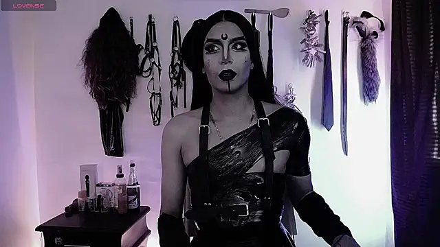 akinoro  online show from 10-31-25, 08:10