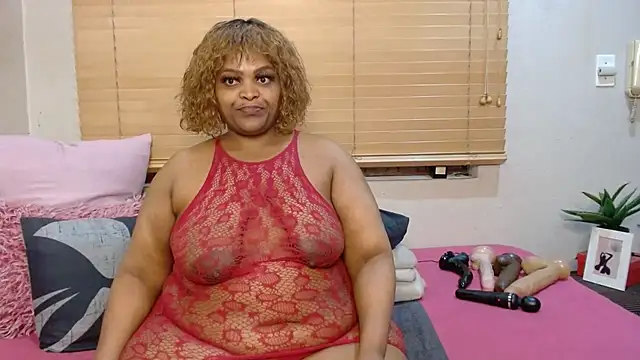 HotCurvyAssx38 online show from 10-07-25, 03:58