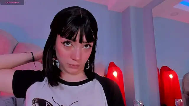 Snapshot of sweeet_peach chatting on 10-14-25, 10:21 sweeet peach online show from 10-14-25, 10:21