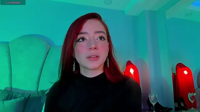 Snapshot of sweeet_peach chatting on 10-17-25, 10:23 sweeet peach online show from 10-17-25, 10:23