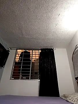 Bonny Klote online show from 10-25-25, 03:18