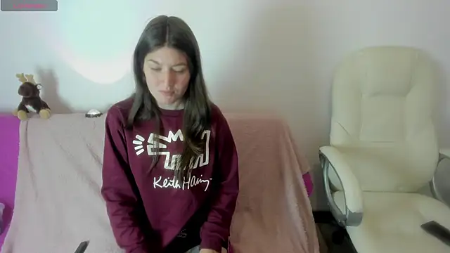 Tesa cute online show from 10-28-25, 08:51