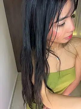 Snapshot of lina_pink chatting on 02-07-26, 05:44 lina pink online show from 02-07-26, 05:44