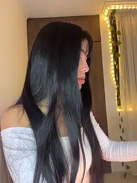 Snapshot of lina_pink chatting on 02-08-26, 04:16 lina pink online show from 02-08-26, 04:16