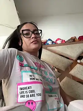 Snapshot of Karla-sexy01 chatting on 01-14-25, 05:12 Karla-sexy01 online show from 01-14-25, 05:12