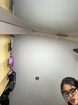 Snapshot of Karla-sexy01 chatting on 01-15-25, 09:51 Karla-sexy01 online show from 01-15-25, 09:51