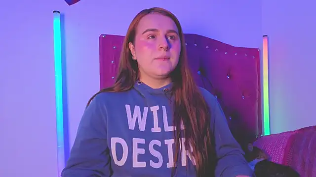 evy orange1 online show from 10-18-25, 01:08