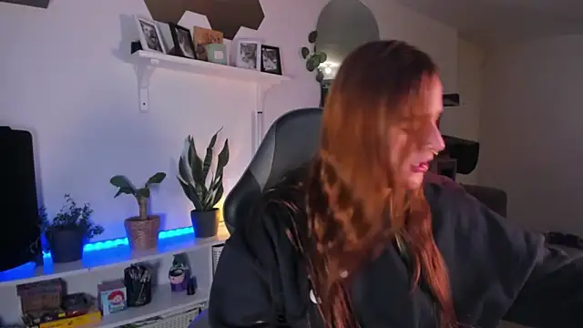 evy orange1 online show from 02-03-26, 06:11