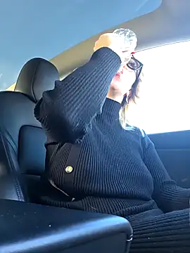 Giuliana baby online show from 10-17-25, 08:39