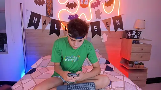 justinbiler online show from 10-24-25, 12:34