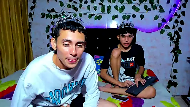 Alexander and Xiao online show from 01-09-25, 01:50