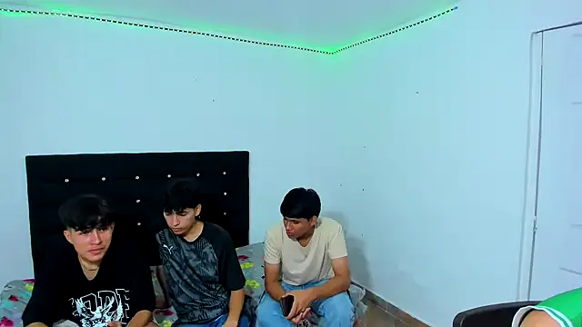 Alexander and Xiao online show from 02-28-25, 10:06