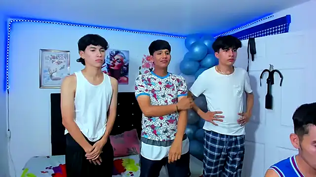 Alexander and Xiao online show from 03-22-25, 04:35