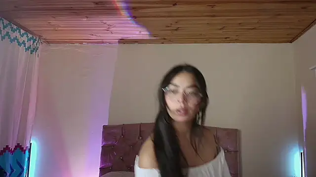 Snapshot of miaa_saenz1 chatting on 02-18-26, 03:24 miaa saenz1 online show from 02-18-26, 03:24