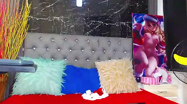 Snapshot of NalaRoy chatting on 12-14-24, 03:07 NalaRoy online show from 12-14-24, 03:07