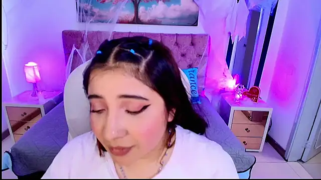 Emma monserrat online show from 10-15-25, 07:25