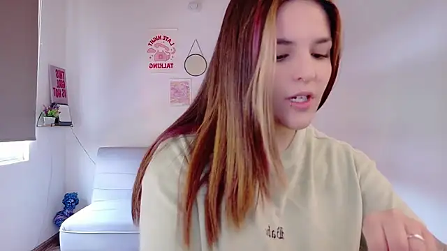 Mariangeel online show from 10-15-25, 03:12