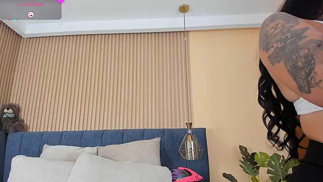 kathecute   online show from 09-09-25, 01:38