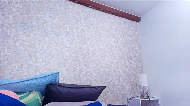 nicol f online show from 11-28-25, 03:09