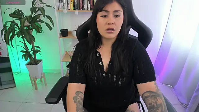 GretaX-X online show from 11-24-25, 05:12