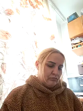 Snapshot of Malichkaanna30 chatting on 10-26-25, 08:42 Malichkaanna30 online show from 10-26-25, 08:42