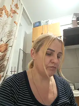 Snapshot of Malichkaanna30 chatting on 11-27-25, 03:03 Malichkaanna30 online show from 11-27-25, 03:03