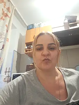 Snapshot of Malichkaanna30 chatting on 12-18-25, 02:23 Malichkaanna30 online show from 12-18-25, 02:23