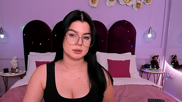 MelanieCarterr online show from 12-15-24, 10:26