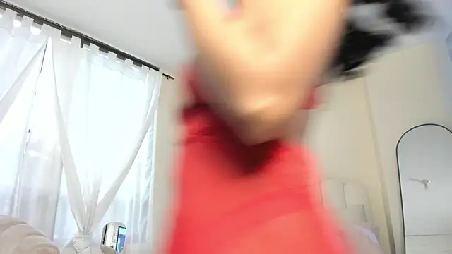 evely coelloo online show from 10-24-25, 07:32