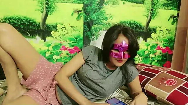 Snapshot of Raat_ki_rani_ chatting on 10-20-25, 09:21 Raat ki rani online show from 10-20-25, 09:21