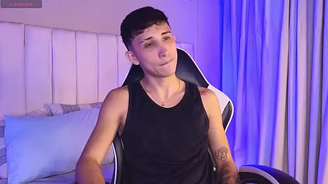 Snapshot of rome_hard chatting on 02-25-26, 07:34 rome hard online show from 02-25-26, 07:34