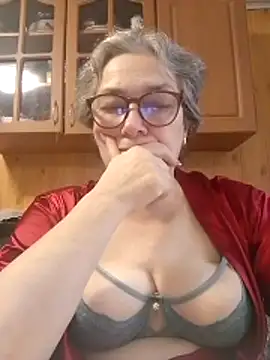 IrinaSweet54 online show from 11-17-25, 08:31