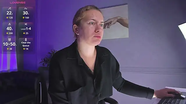 Ariell Margot  online show from 10-21-25, 09:32