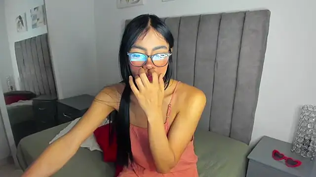 Snapshot of sarah__bigboobs chatting on 02-10-25, 01:24 sarah bigboobs online show from 02-10-25, 01:24