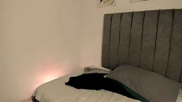 Snapshot of sarah__bigboobs chatting on 09-26-25, 04:49 sarah bigboobs online show from 09-26-25, 04:49