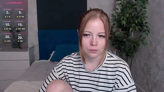 Snapshot of JennyyHot chatting on 02-09-26, 05:00 JennyyHot online show from 02-09-26, 05:00