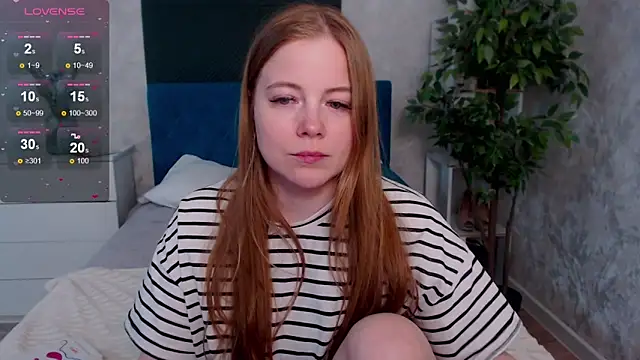 Snapshot of JennyyHot chatting on 02-16-26, 09:05 JennyyHot online show from 02-16-26, 09:05