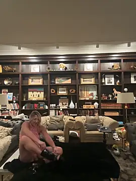 camdanz777 online show from 10-31-25, 02:01