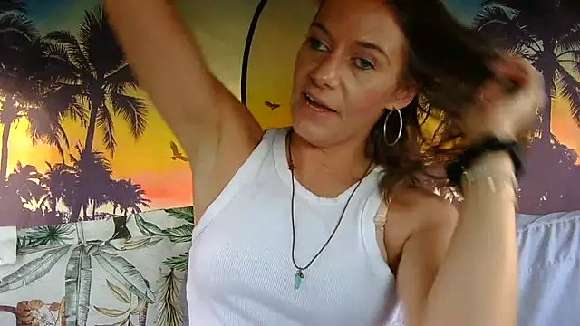 Snapshot of Sexyhottpunani chatting on 10-17-25, 09:39 Sexyhottpunani online show from 10-17-25, 09:39