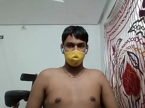 Snapshot of brownguy1234 chatting on 12-06-24, 08:05 brownguy1234 online show from 12-06-24, 08:05