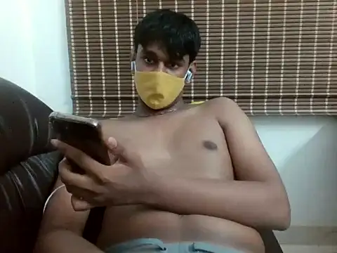 Snapshot of brownguy1234 chatting on 12-07-24, 06:37 brownguy1234 online show from 12-07-24, 06:37