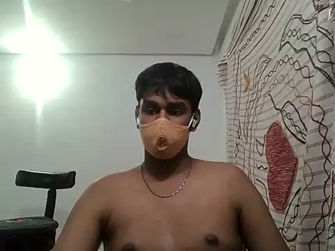 Snapshot of brownguy1234 chatting on 12-25-24, 05:26 brownguy1234 online show from 12-25-24, 05:26