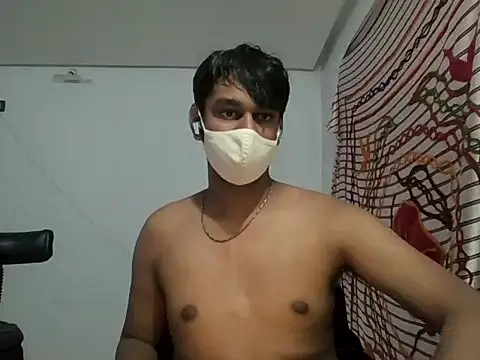 Snapshot of brownguy1234 chatting on 01-09-25, 05:43 brownguy1234 online show from 01-09-25, 05:43