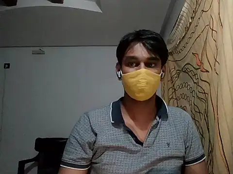 Snapshot of brownguy1234 chatting on 01-15-25, 06:40 brownguy1234 online show from 01-15-25, 06:40