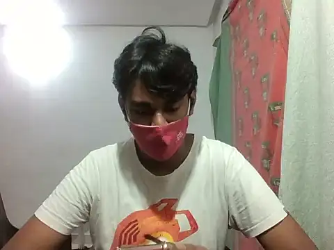 Snapshot of brownguy1234 chatting on 01-21-25, 02:15 brownguy1234 online show from 01-21-25, 02:15