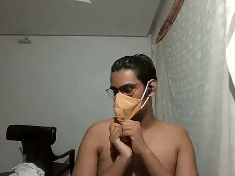 Snapshot of brownguy1234 chatting on 02-04-25, 01:48 brownguy1234 online show from 02-04-25, 01:48